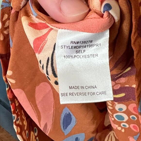 Daniel Rainn (M) Floral Notch Neck Blouse Long Sleeve Roll Tab High Low Hem Top - Picture 7 of 10